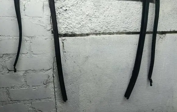 BMW X3 G01 Rear door glass trim molding 22330211
