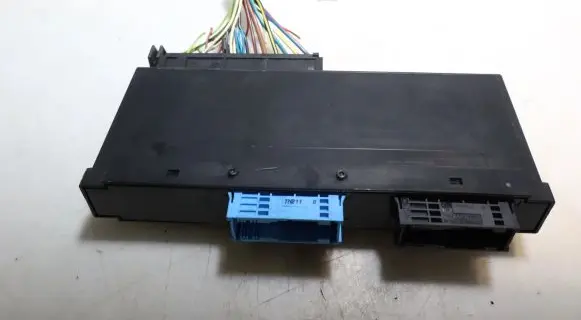 BMW 1 E81 E87 Central body control module