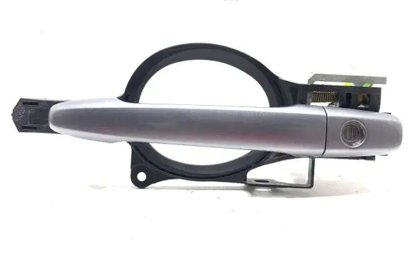 Mitsubishi Outlander Front door exterior handle 