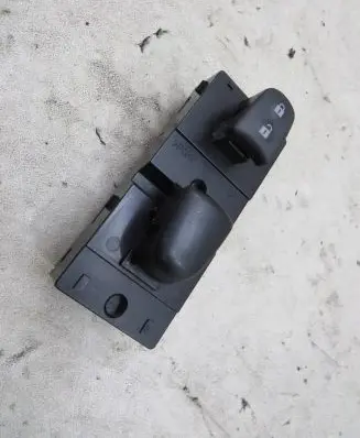 Nissan Juke I F15 Electric window control switch 254111KA0A