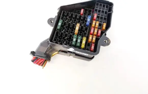 Audi A4 S4 B7 8E 8H Fuse box set