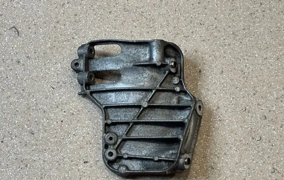 BMW M2 F87 A/C compressor mount bracket 7585167