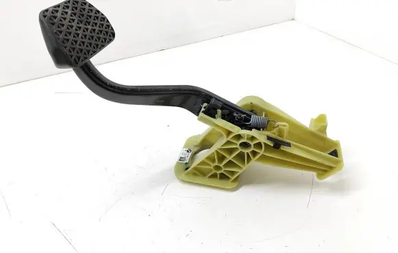 BMW X3 F25 Brake pedal 6787363 27092016 4011893A