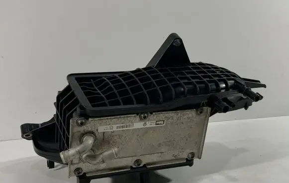 Volkswagen Golf Plus Intake manifold 03C129711AD 03C145749B