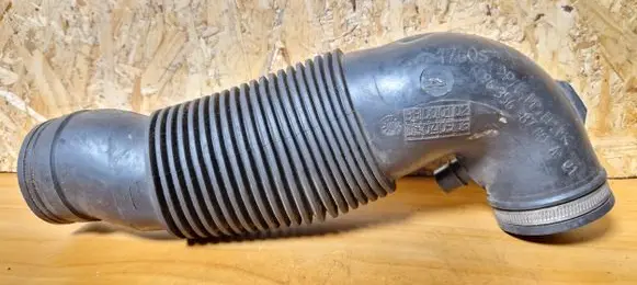 Peugeot 206 Air intake hose/pipe 9635638780