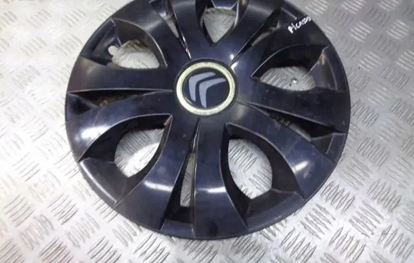 Citroen Xsara Picasso R15 wheel hub/cap/trim 