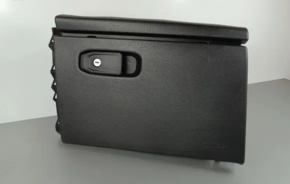 Jeep Grand Cherokee WL Glove box 6PL99TRMAF