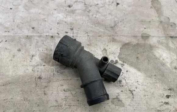 Volkswagen Golf IV Engine coolant pipe/hose 1J0121619A