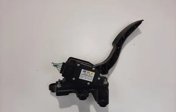 KIA Carens II Accelerator throttle pedal