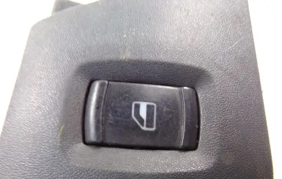 Skoda Octavia Mk1 (1U) Electric window control switch 3B0959855