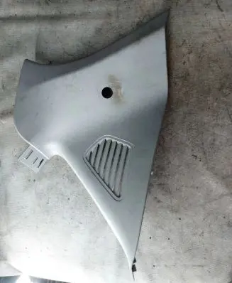 (D)pillar trim (top)