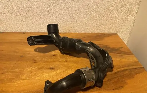 Ford Puma Air intake hose/pipe L1B16F072AA