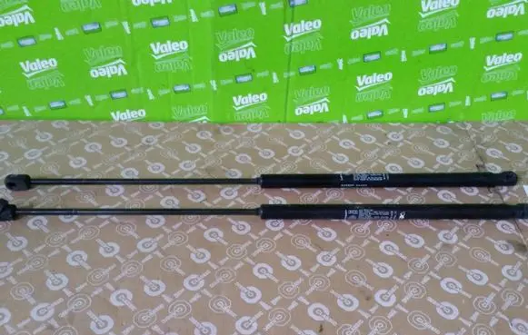 Fiat Croma Tailgate strut 