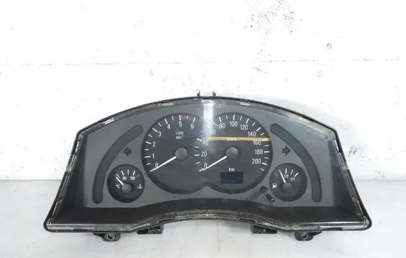Opel Meriva A Speedometer (instrument cluster) 13173375XJ