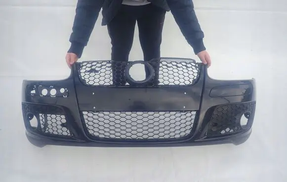 Volkswagen Golf V Front bumper