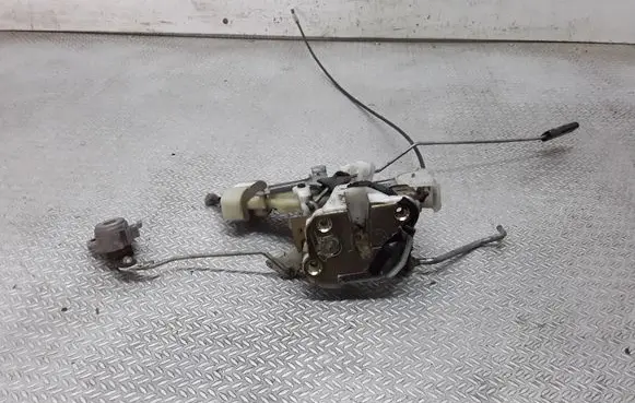 Toyota Yaris Front door lock 