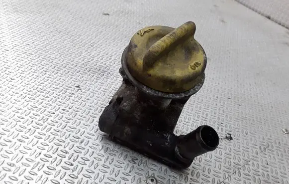 Opel Vectra C Oil fill pipe 