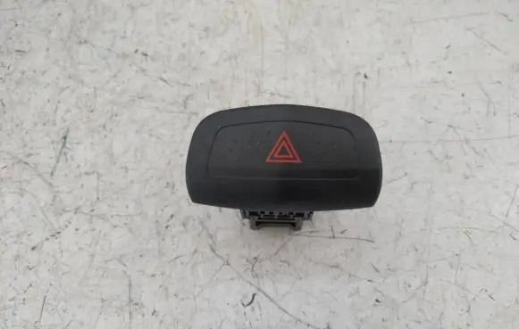 Nissan Primera Hazard light switch