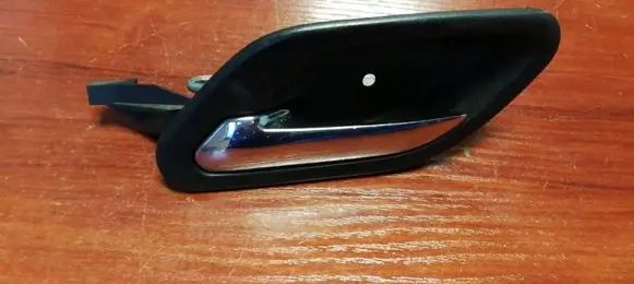 BMW 7 E38 Front door interior handle 8125515
