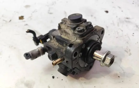Fuel injection high pressure pump