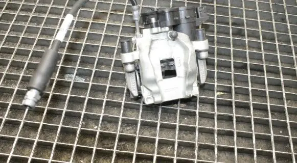 Volvo XC40 Rear brake caliper 32300771