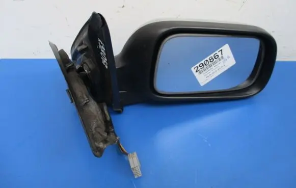 Nissan Primera Front door electric wing mirror