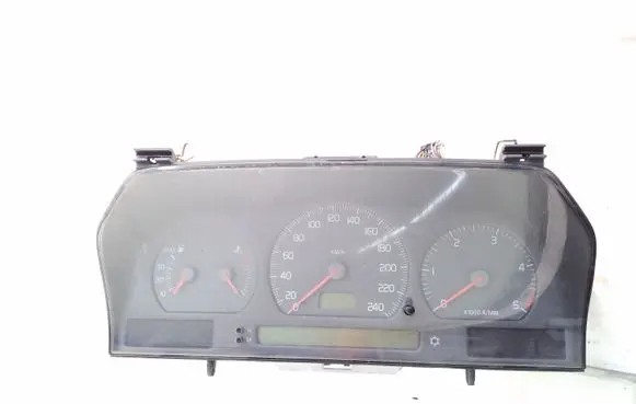 Volvo S70 V70 V70 XC Speedometer (instrument cluster) 9472523 69294240T