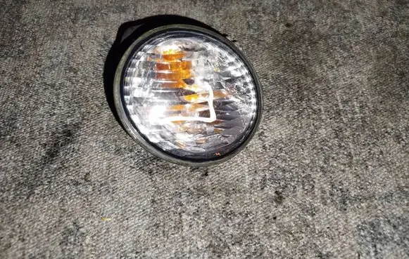 Toyota Corolla E110 Front indicator light 12438
