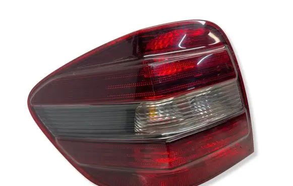 Mercedes-Benz ML W164 Rear/tail lights 404101L