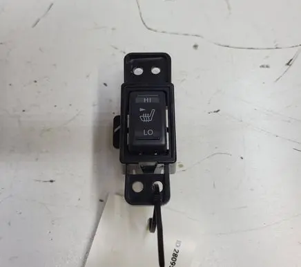 Nissan Leaf I (ZE0) Seat heating switch 689TB3NF0A