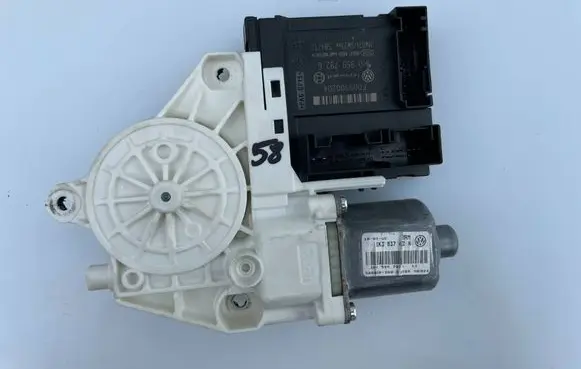 Volkswagen Golf V Front door window regulator motor 1K0959792G 1K3837402N