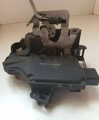 Audi A6 S6 C5 4B Front door lock 4B1837015B N66304GF