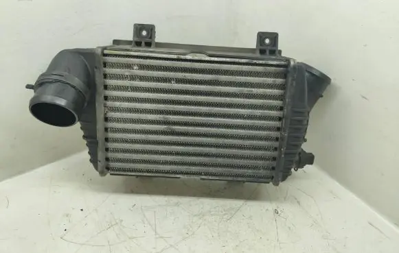 Volkswagen Transporter - Caravelle T4 Intercooler radiator 1512375