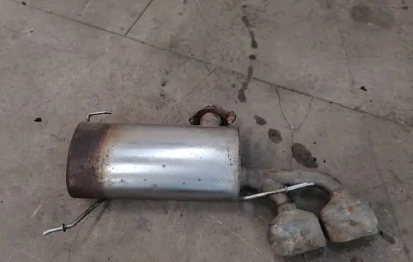 BMW 1 E81 E87 Rear muffler/silencer tail pipe 18870150 HARTGE