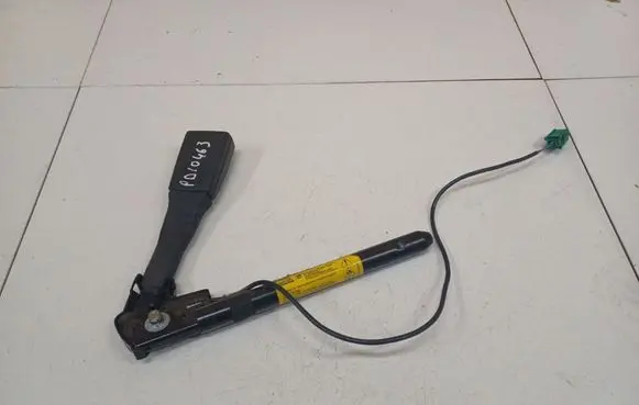 Opel Astra H Front seatbelt buckle 330803354
