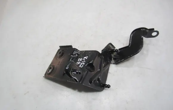 Volkswagen PASSAT B8 ABS pump bracket 5Q1614235 9L80