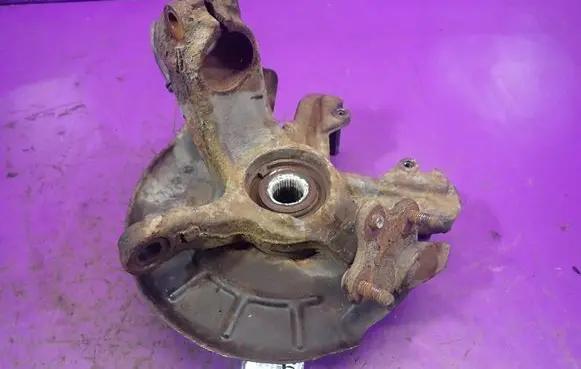 Seat Ibiza IV (6J,6P) Front wheel hub spindle knuckle