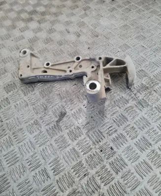 Volkswagen Touran I Bracket in trunk/boot 