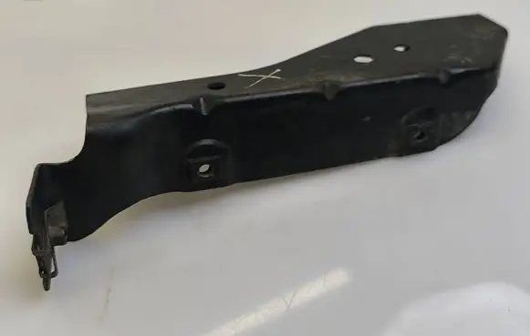 Audi 80 90 B3 Headlight/headlamp mounting bracket 8A0805607
