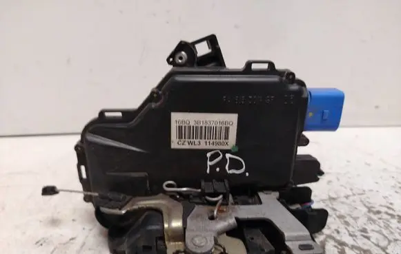 Skoda Fabia Mk1 (6Y) Front door lock 3B1837016BQ 114980X
