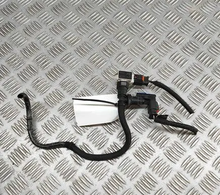 Engine mount vacuum valve