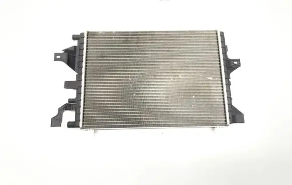 Jaguar F-Type Coolant radiator C2C39565
