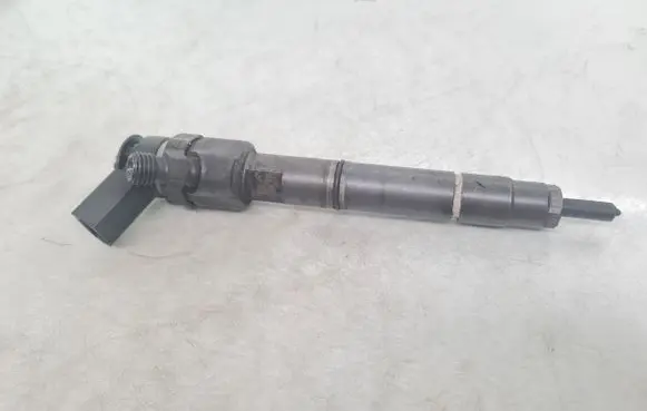 Mitsubishi Colt Fuel injector 0445110167 A6400700787