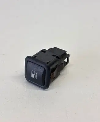 Volkswagen PASSAT B5.5 Fuel tank opening switch 3B0959833A