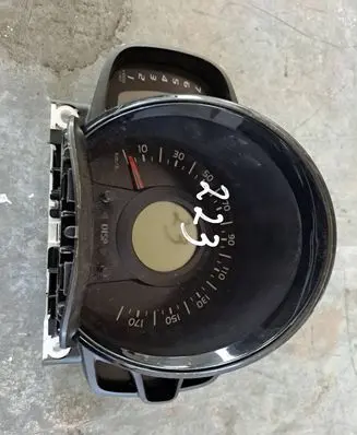 Toyota Aygo AB40 Speedometer (instrument cluster) 769167350U 769167300U