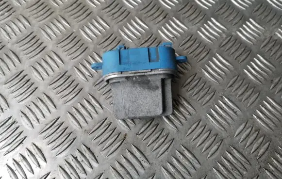 Porsche Cayenne (9PA) Heater blower motor/fan resistor 7L0907521 908000410 52492612