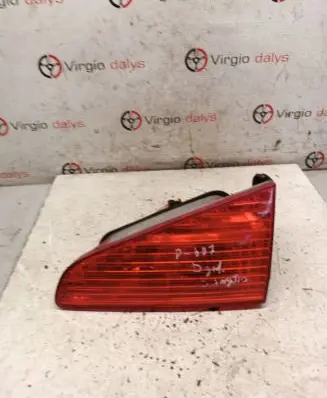 Peugeot 607 Tailgate rear/tail lights