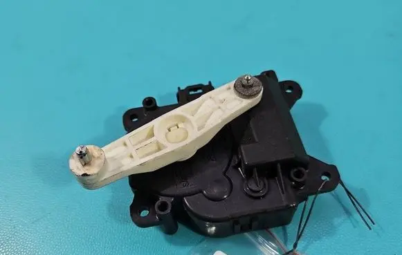 Toyota Prius (XW20) A/C air flow flap actuator/motor 0637007960 IMPRK1606410
