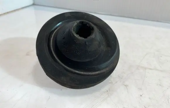 Audi A6 S6 C7 4G Rear coil spring rubber mount 4G0512149