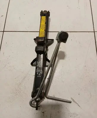 Toyota Auris 150 Lift Jack 0911105031
